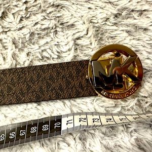 Michael Kors Belt NWT fits women size 10-14